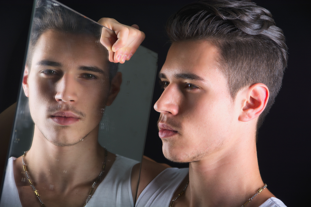 Unmasking Narcissistic Behavior: Early Warning Signs to Protect Your Heart